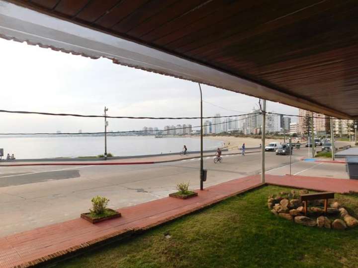 Apartamento en venta en Emilio Inzaurraga (Calle 31), Punta Del Este