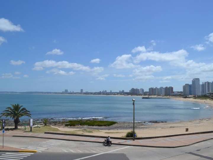 Apartamento en venta en Emilio Inzaurraga (Calle 31), Punta Del Este