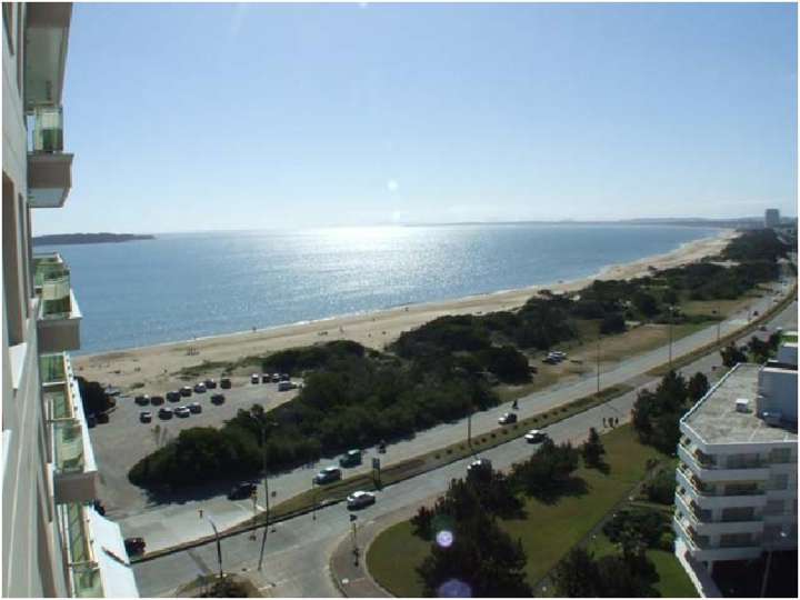 Apartamento en venta en Rambla Doctor Claudio Williman, Punta Del Este