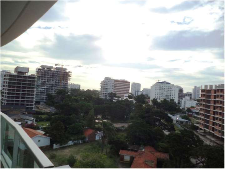 Apartamento en venta en Biarritz, Punta Del Este