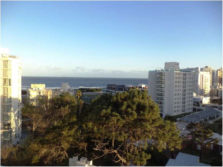 Apartamento en venta en Biarritz, Punta Del Este