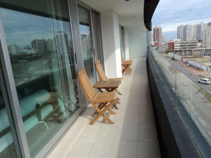 Apartamento en venta en Avenida Francia, Punta Del Este
