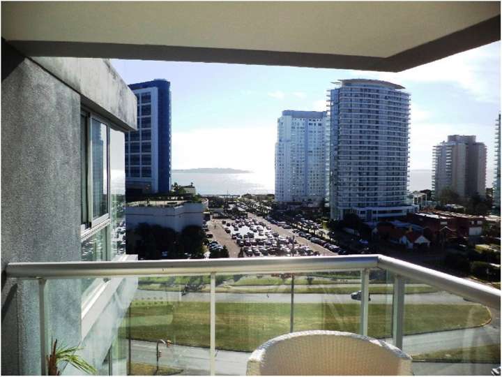 Apartamento en venta en Avenida Francia, Punta Del Este
