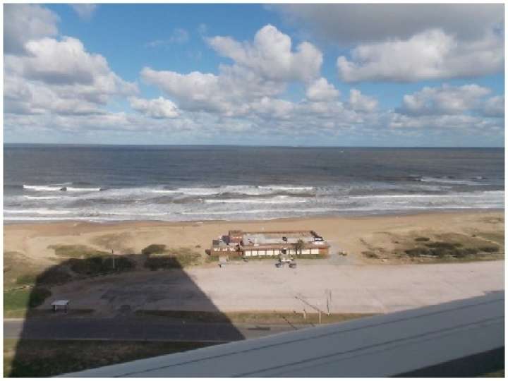 Apartamento en venta en Rambla Lorenzo Batlle Pacheco, Punta Del Este