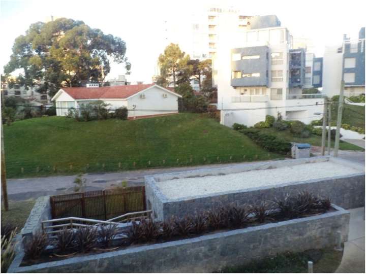 Apartamento en venta en Biarritz, Punta Del Este