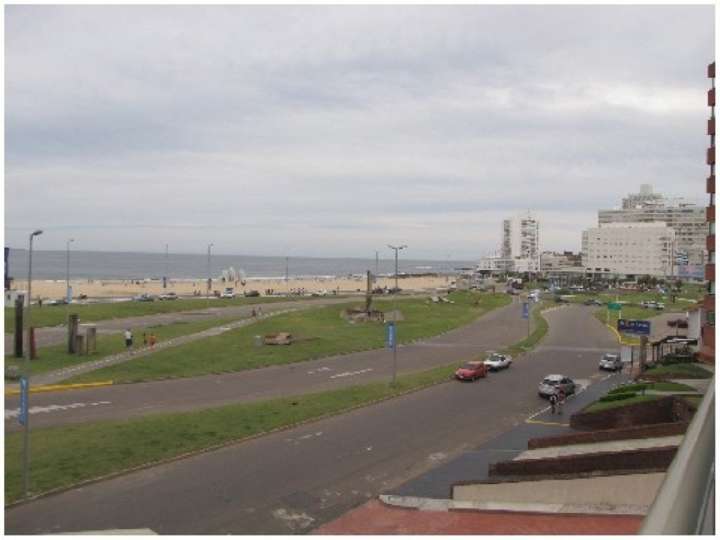 Apartamento en venta en Rambla Lorenzo Batlle Pacheco, Punta Del Este