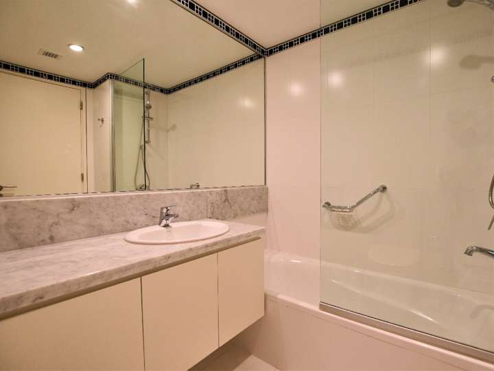 Apartamento en venta en Rambla Lorenzo Batlle Pacheco, Punta Del Este