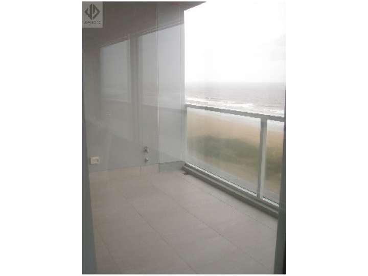 Apartamento en venta en Rambla Lorenzo Batlle Pacheco, Punta Del Este