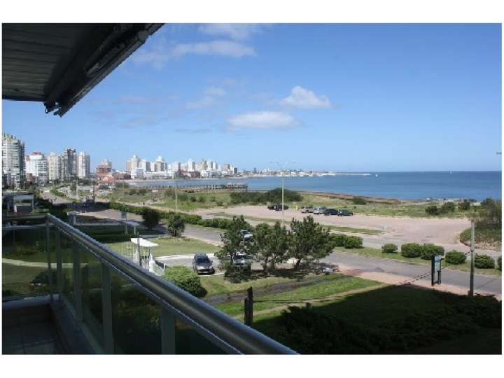 Apartamento en venta en Rambla Doctor Claudio Williman, Punta Del Este
