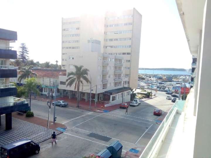 Apartamento en venta en El Estrecho (Calle 17), Punta Del Este
