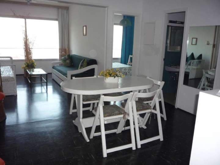 Apartamento en venta en Las Focas (Calle 30), Punta Del Este