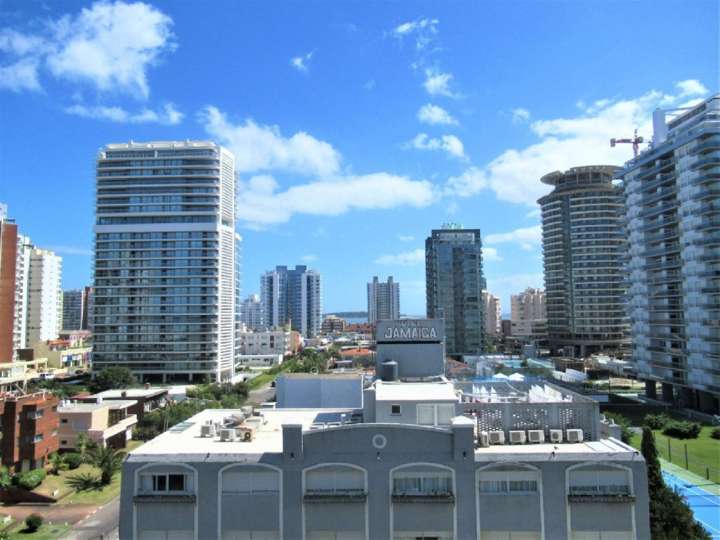 Apartamento en venta en María Eugenia Vaz Ferreira, Punta Del Este