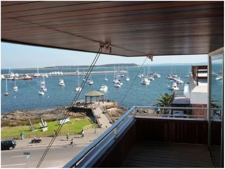 Apartamento en venta en El Remanso (Calle 20), Punta Del Este