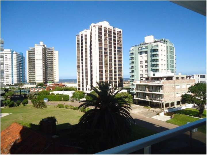 Apartamento en venta en María Eugenia Vaz Ferreira, Punta Del Este