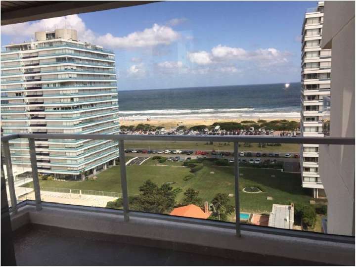 Apartamento en venta en Tabaré, Punta Del Este