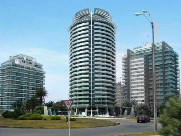Apartamento en venta en Rotonda, Punta Del Este