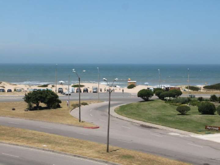 Apartamento en venta en Avenida Chiverta, Punta Del Este