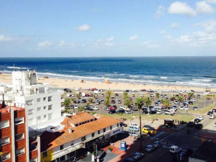 Apartamento en venta en Emilio Inzaurraga (Calle 31), Punta Del Este