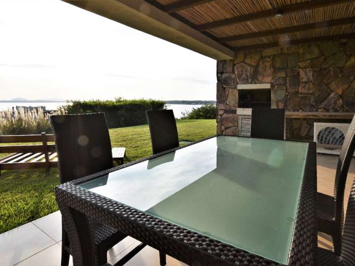 Apartamento en venta en Carlos Páez Vilaró, Maldonado