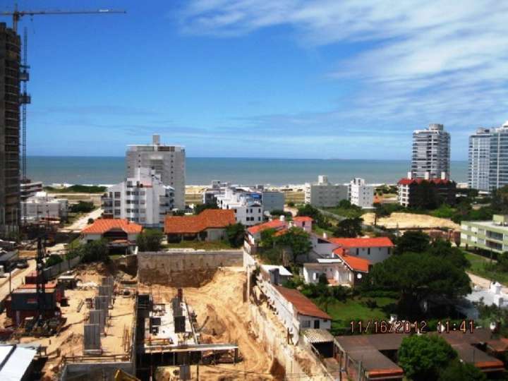 Apartamento en venta en Carlos Vaz Ferreira, Punta Del Este