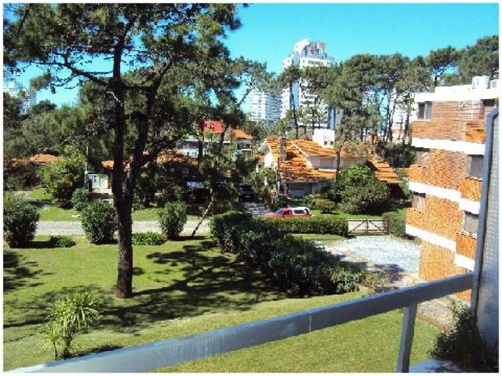 Apartamento en venta en Biarritz, Punta Del Este