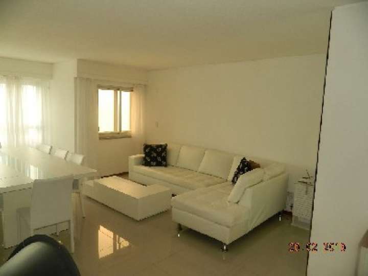 Apartamento en venta en El Mesana (Calle 24), Punta Del Este