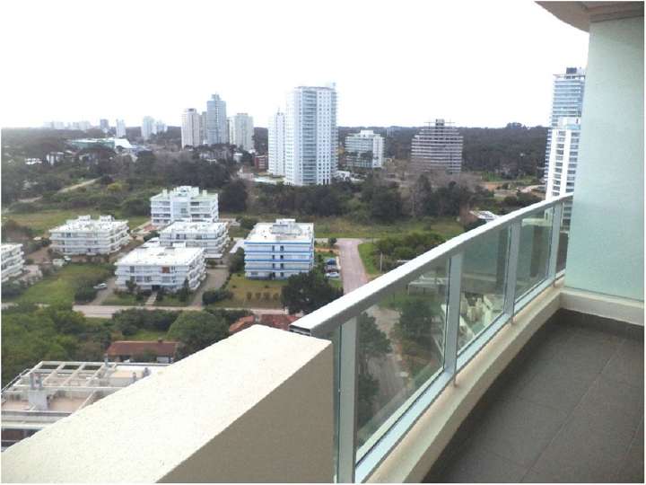 Apartamento en venta en Biarritz, Punta Del Este