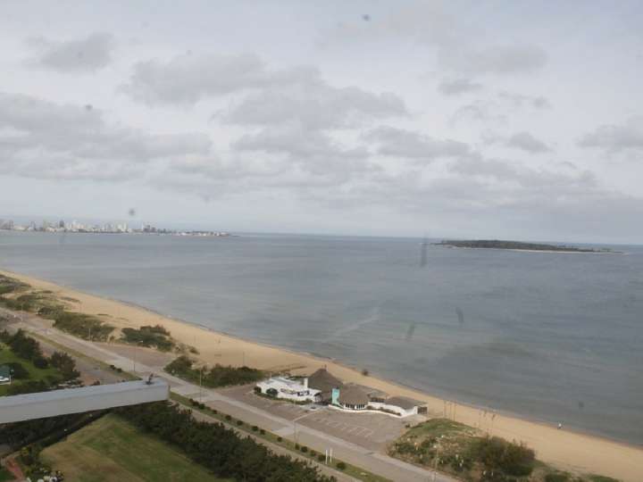 Apartamento en venta en Rambla Doctor Claudio Williman, Maldonado