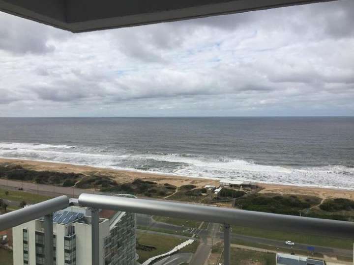 Apartamento en venta en Avenida del Mar, Punta Del Este