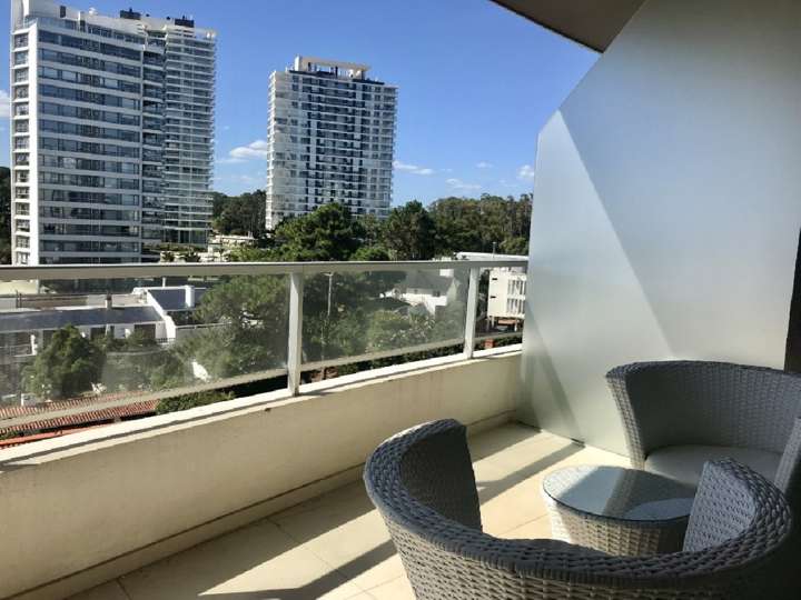 Apartamento en venta en Juan Zorrila de San Martín, Punta Del Este