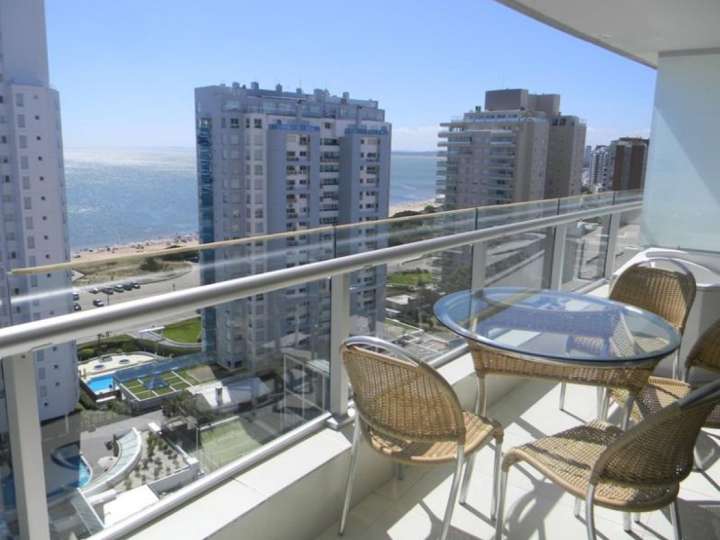 Apartamento en venta en Biarritz, Punta Del Este