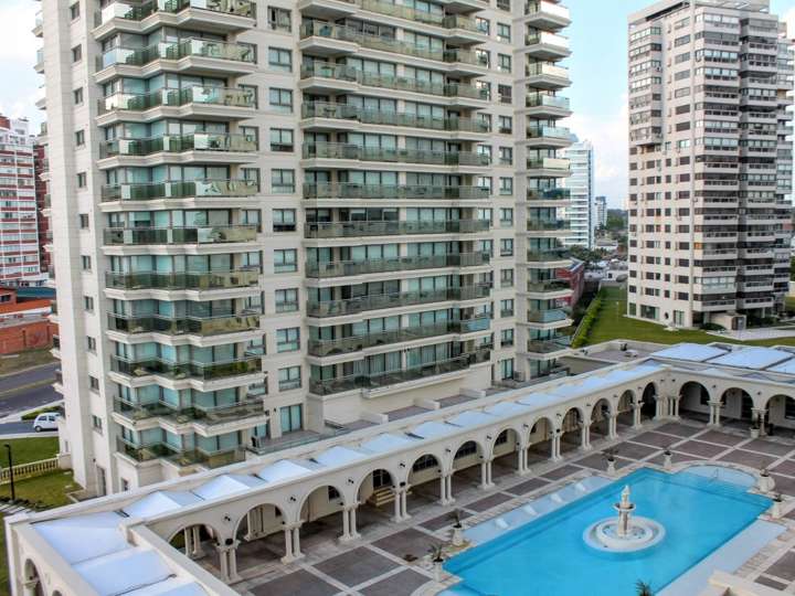 Apartamento en venta en Biarritz, Maldonado