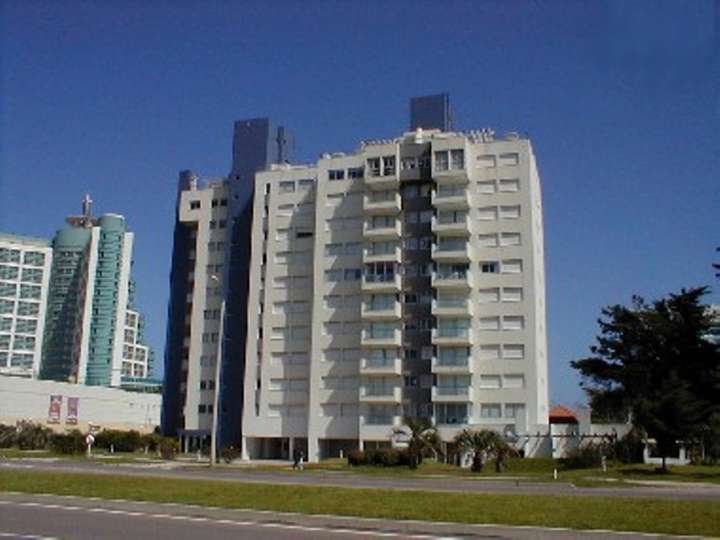 Apartamento en alquiler en Punta Del Este