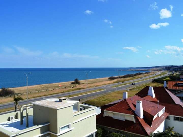 Apartamento en venta en Pinares, Maldonado