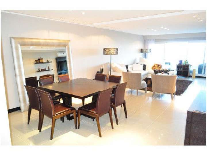 Apartamento en venta en Punta Del Este