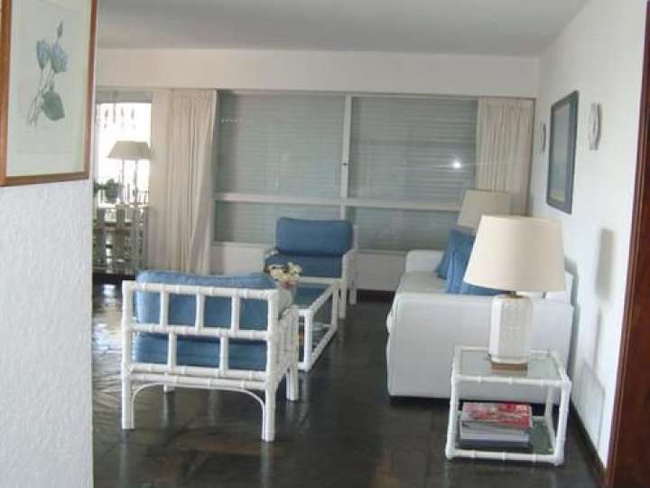 Apartamento en venta en Punta Del Este