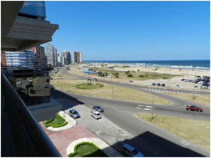 Apartamento en alquiler en Punta Del Este
