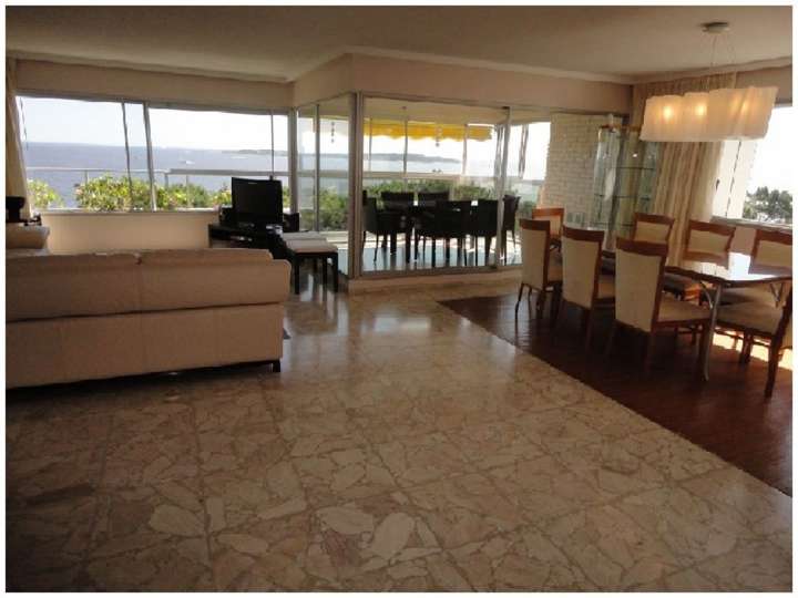Apartamento en venta en Punta Del Este