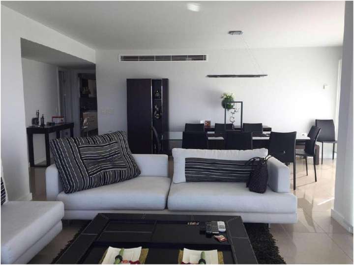 Apartamento en venta en Punta Del Este