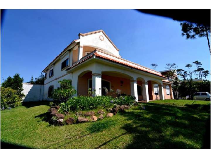 Casa en venta en Pinares, Maldonado