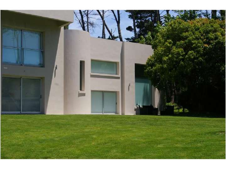 Casa en alquiler en Punta Del Este