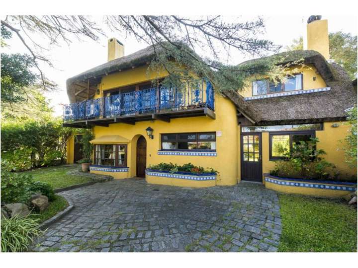 Casa en venta en Pinares, Maldonado