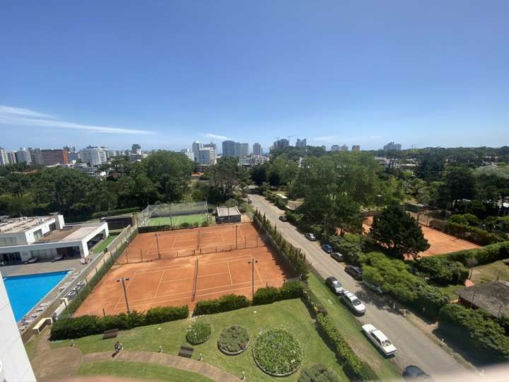 Apartamento en alquiler en Punta Del Este