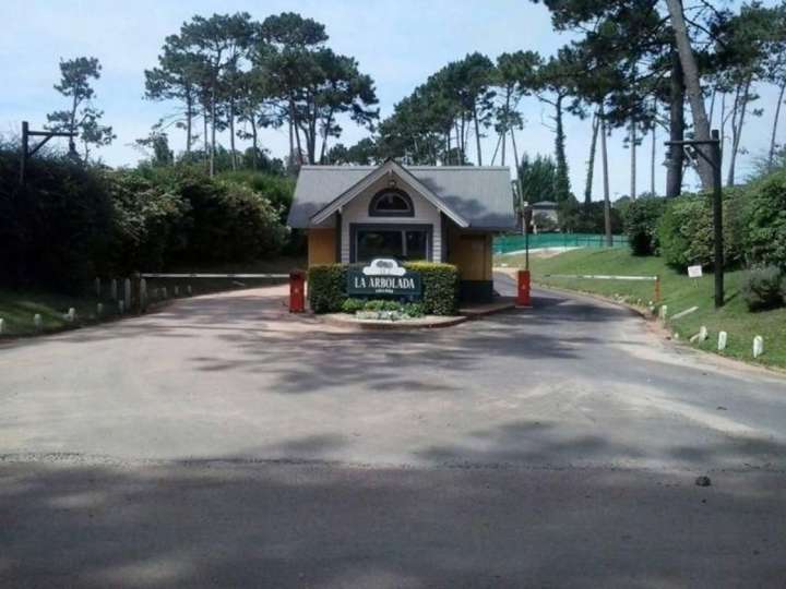 Terreno en venta en Avenida del Mar, Punta Del Este