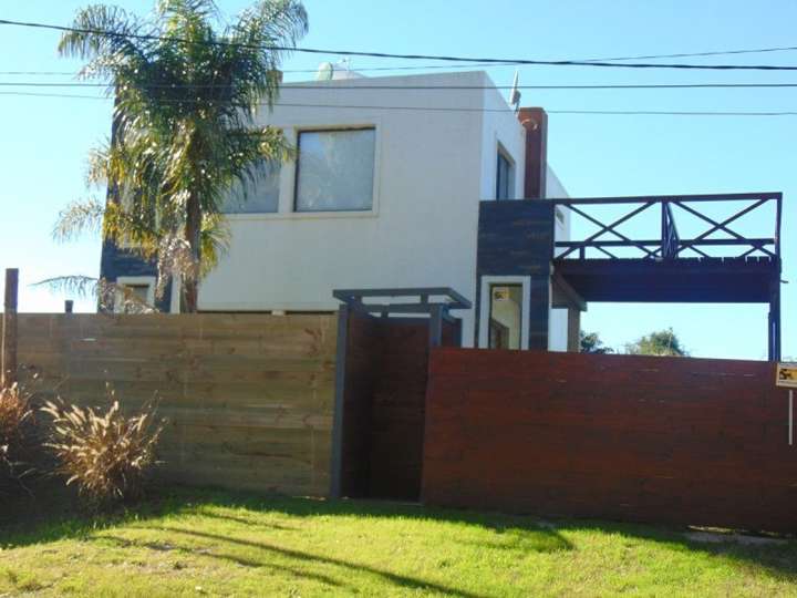 Casa en venta en De Los Eucaliptus, Punta Del Este