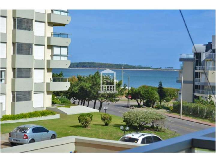 Apartamento en venta en Avenida Antonio Camacho, Maldonado