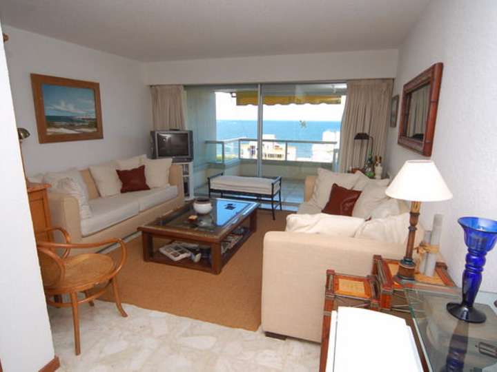 Apartamento en venta en Avenida Antonio Camacho, Maldonado