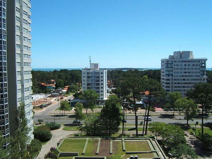 Apartamento en venta en Estacionamiento Devoto, Punta Del Este