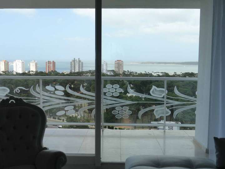 Apartamento en venta en Budapest, Punta Del Este