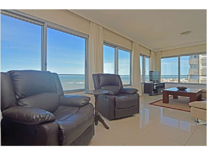 Apartamento en venta en Gorlero, Punta Del Este